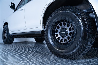 2020 Toyota Landcruiser - Thumbnail