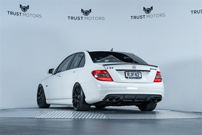 2010 Mercedes-Benz C 63 - Thumbnail