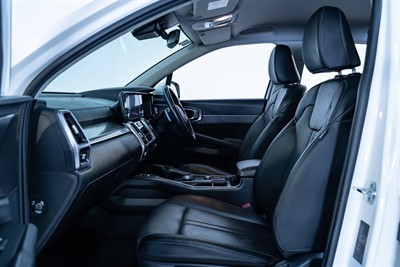 2022 Kia Sorento - Thumbnail