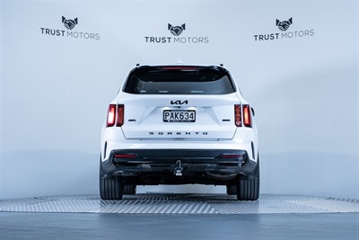 2022 Kia Sorento - Thumbnail