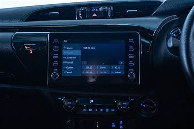 2022 Toyota Hilux - Thumbnail