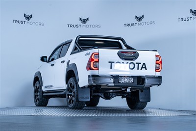 2022 Toyota Hilux - Thumbnail