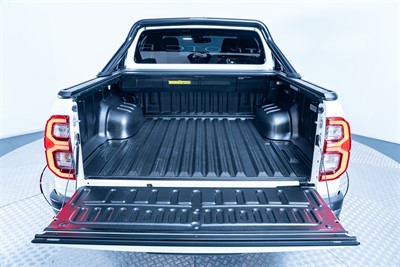 2022 Toyota Hilux - Thumbnail