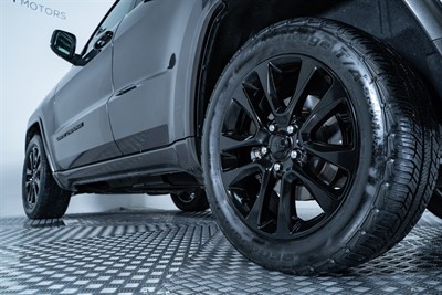 2018 Jeep Grand Cherokee - Thumbnail