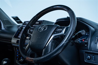 2017 Toyota Landcruiser Prado - Thumbnail