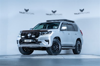 2017 Toyota Landcruiser Prado - Thumbnail