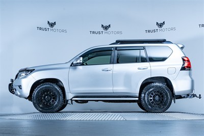 2017 Toyota Landcruiser Prado - Thumbnail