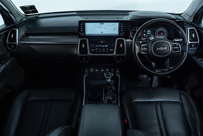 2022 Kia Sorento - Thumbnail