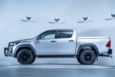 2020 Toyota Hilux - Thumbnail