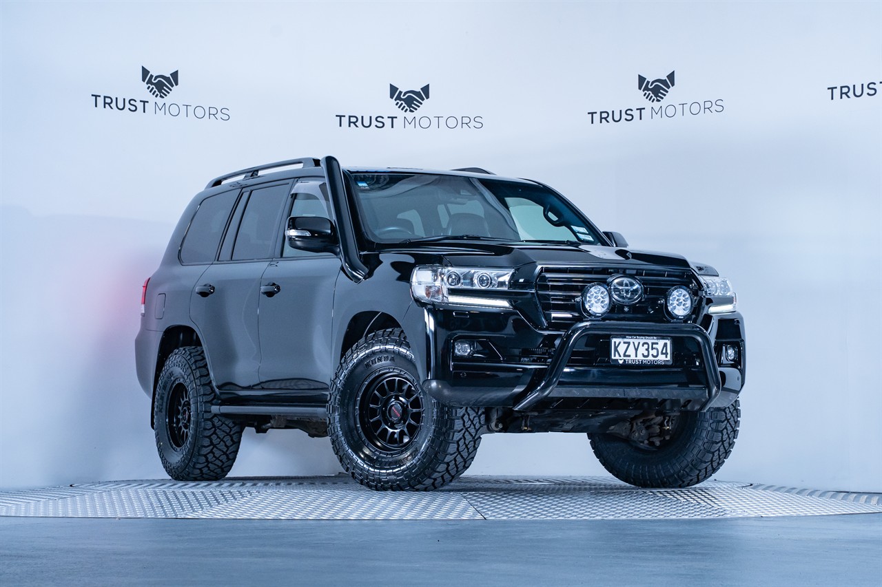 2017 Toyota Landcruiser