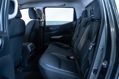 2021 Nissan Navara - Thumbnail