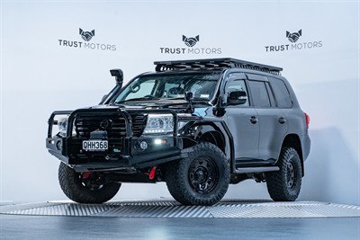 2013 Toyota Landcruiser - Thumbnail