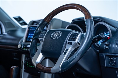 2011 Toyota Landcruiser Prado - Thumbnail