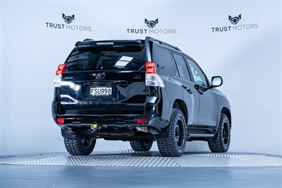 2011 Toyota Landcruiser Prado - Thumbnail