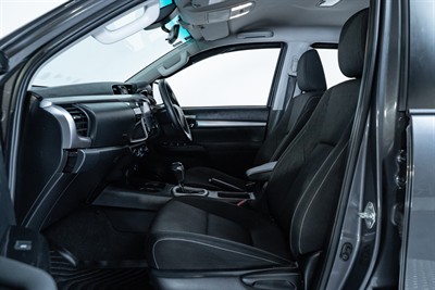 2021 Toyota Hilux - Thumbnail