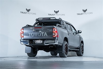 2021 Toyota Hilux - Thumbnail