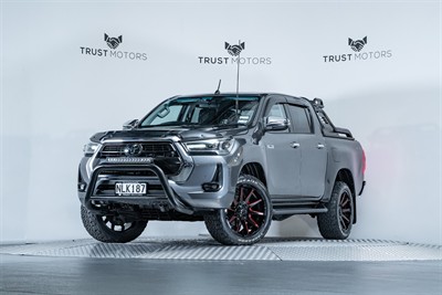 2021 Toyota Hilux - Thumbnail
