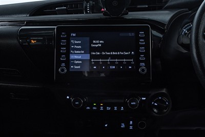 2021 Toyota Hilux - Thumbnail