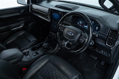 2023 Ford Everest - Thumbnail