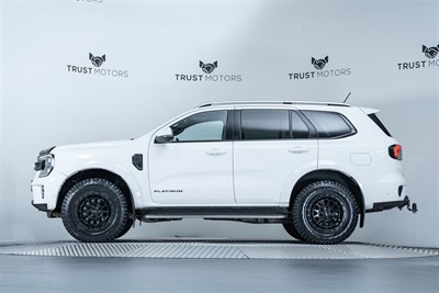 2023 Ford Everest - Thumbnail