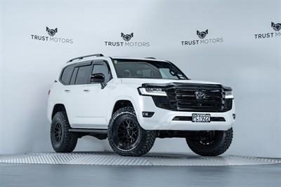 2022 Toyota Landcruiser - Image Coming Soon