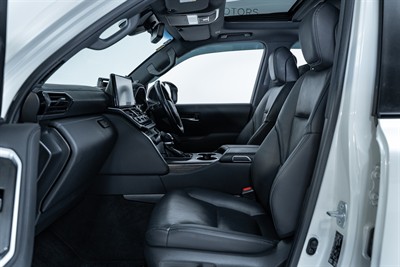 2022 Toyota Landcruiser - Thumbnail