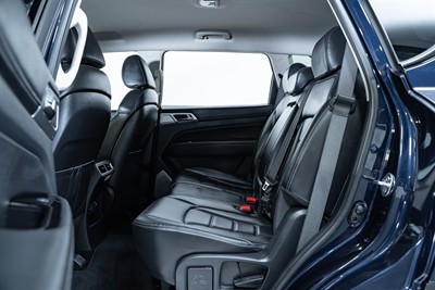 2022 Ssangyong Rexton - Thumbnail