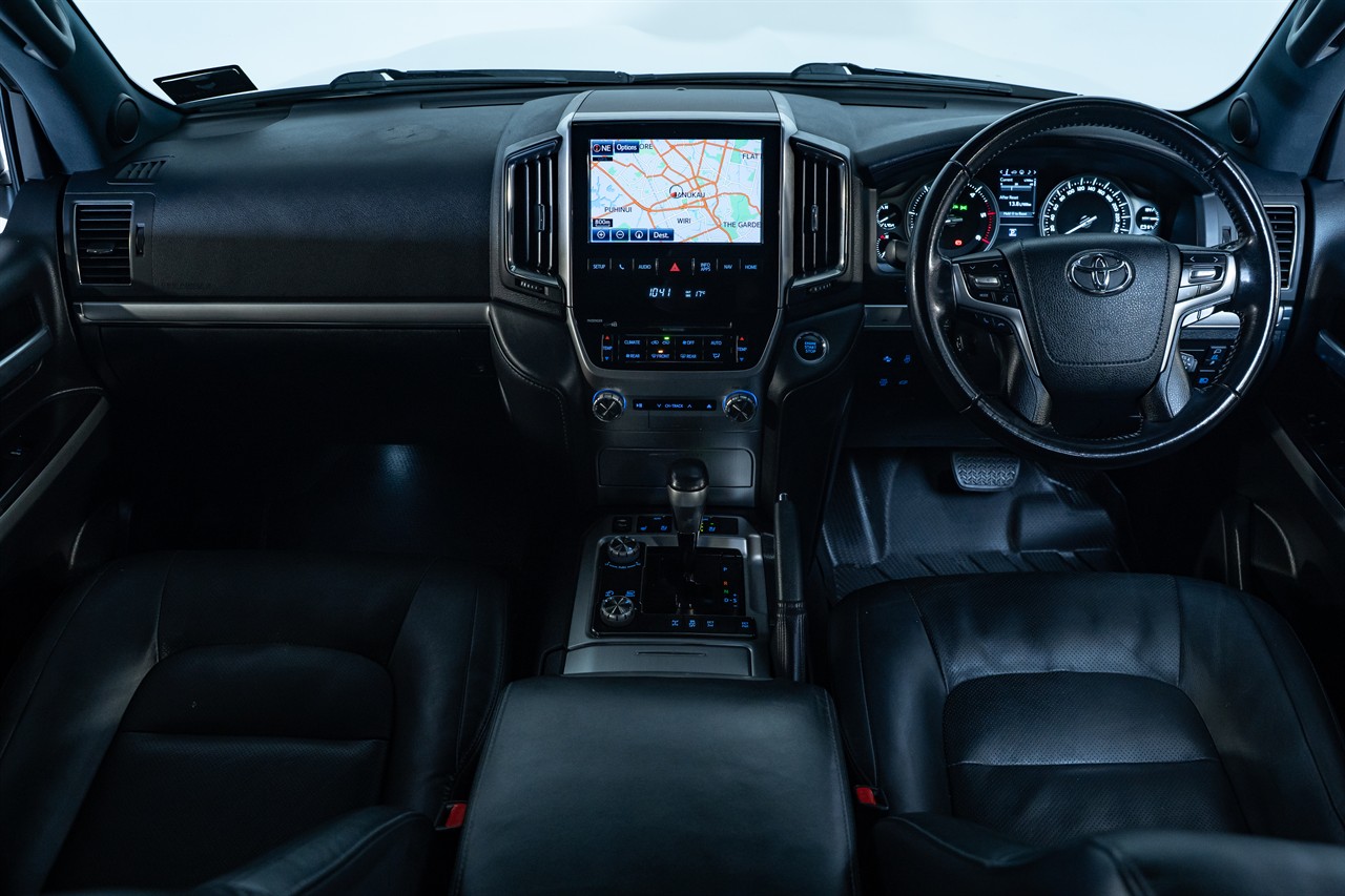 2020 Toyota Landcruiser