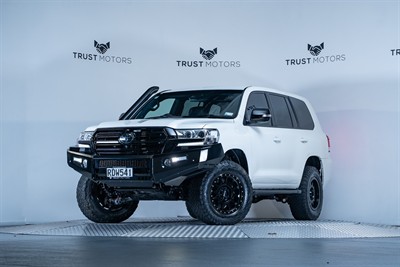 2020 Toyota Landcruiser - Thumbnail
