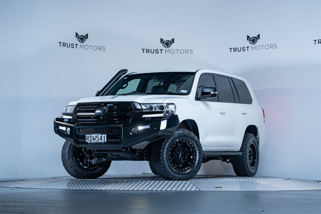 2020 Toyota Landcruiser