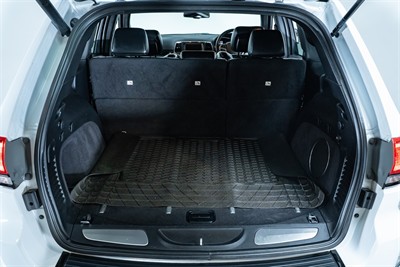 2016 Jeep Grand Cherokee - Thumbnail