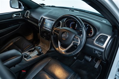 2016 Jeep Grand Cherokee - Thumbnail