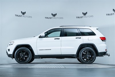 2016 Jeep Grand Cherokee - Thumbnail