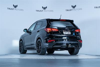 2016 Hyundai Santa Fe - Thumbnail