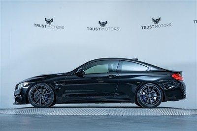 2016 BMW M4 - Thumbnail