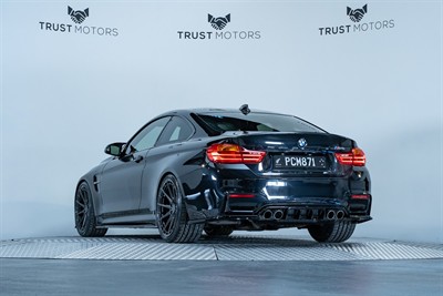 2016 BMW M4 - Thumbnail