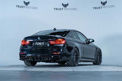2016 BMW M4 - Thumbnail