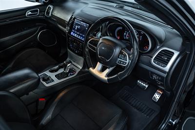 2020 Jeep Grand Cherokee - Thumbnail