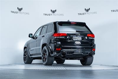 2020 Jeep Grand Cherokee - Thumbnail