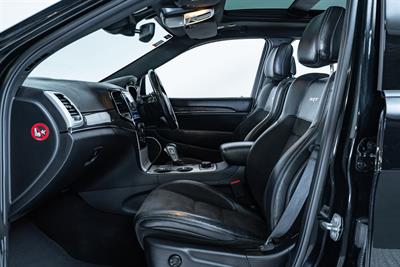 2020 Jeep Grand Cherokee - Thumbnail