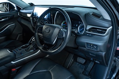 2021 Toyota Highlander - Thumbnail