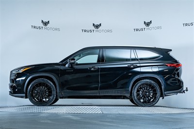 2021 Toyota Highlander - Thumbnail