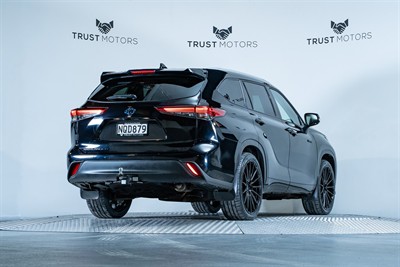 2021 Toyota Highlander - Thumbnail