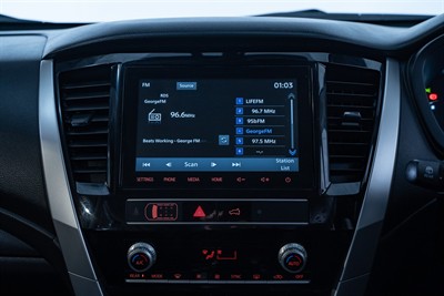 2023 Mitsubishi Pajero Sport - Thumbnail