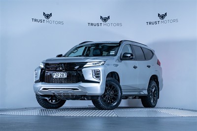 2023 Mitsubishi Pajero Sport - Thumbnail