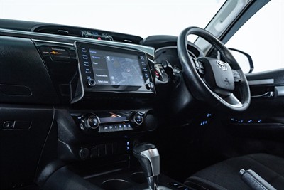 2024 Toyota Hilux - Thumbnail