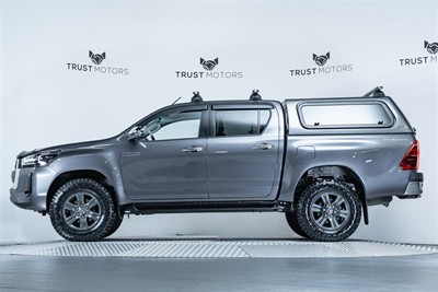 2024 Toyota Hilux - Thumbnail