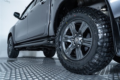 2024 Toyota Hilux - Thumbnail