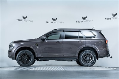 2022 Ford Everest - Thumbnail
