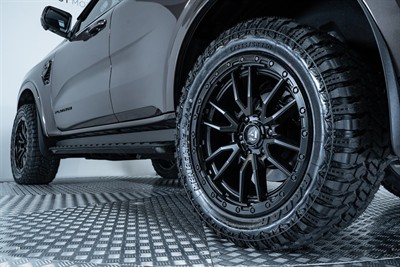 2022 Ford Everest - Thumbnail